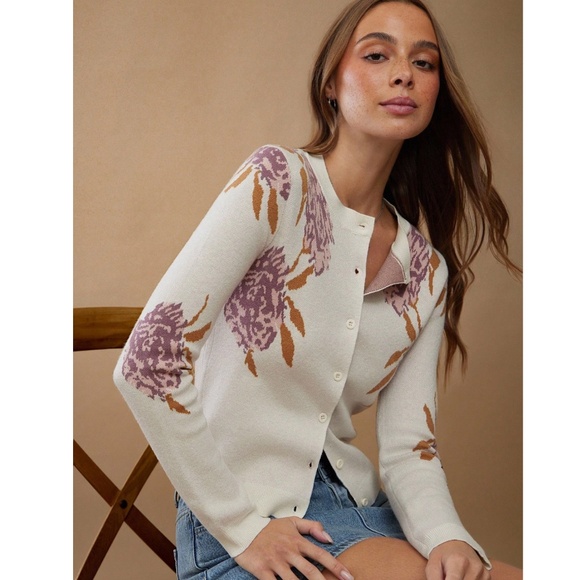 Floral Off White Knit Button Down Cardigan Long Sleeve - Picture 6 of 7